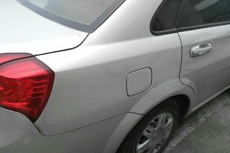 汽车一个面喷漆多少钱 汽车一个面喷漆多少钱