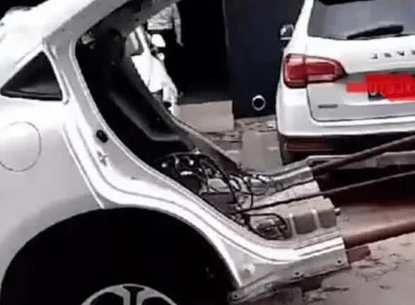 汽车尾部空隙多少合适 汽车尾部空隙多少合适