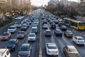 中国上路汽车保有量多少