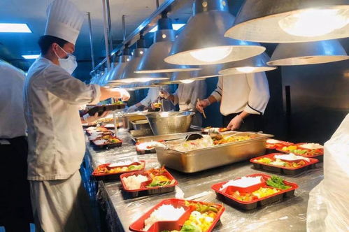 女子医院旁摆摊 盒饭从6元降到免费 女子医院旁摆摊 盒饭从6元降到免费